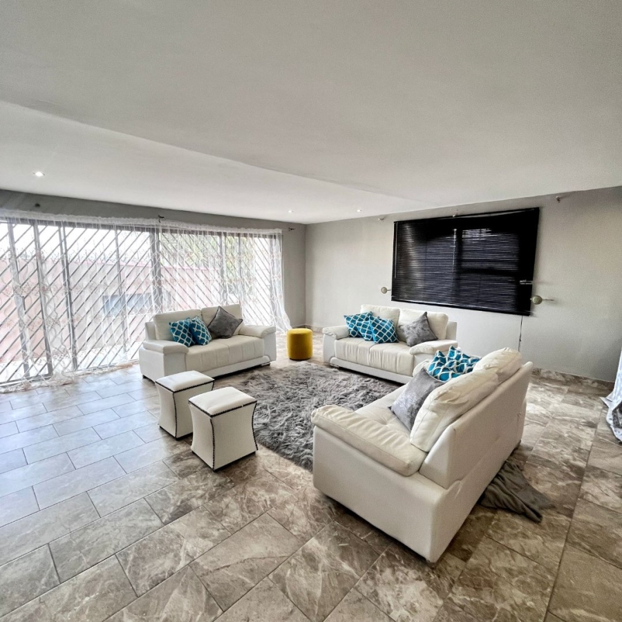 4 Bedroom Property for Sale in Despatch Central Eastern Cape